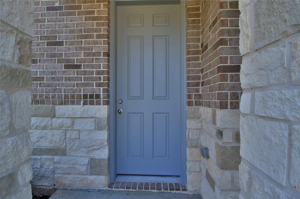 308 Snow Goose Court, Willis, Texas image 5