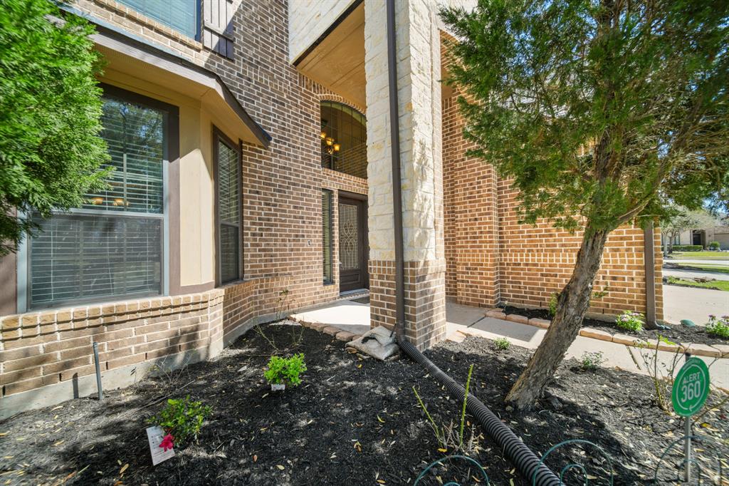 6503 Loralie Lane, Sugar Land, Texas image 4