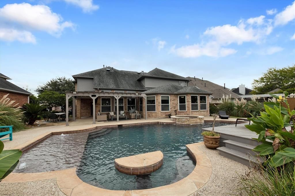 Photo of 8219 Shoregrove Drive, Houston, TX 77346 (MLS # 91858360)