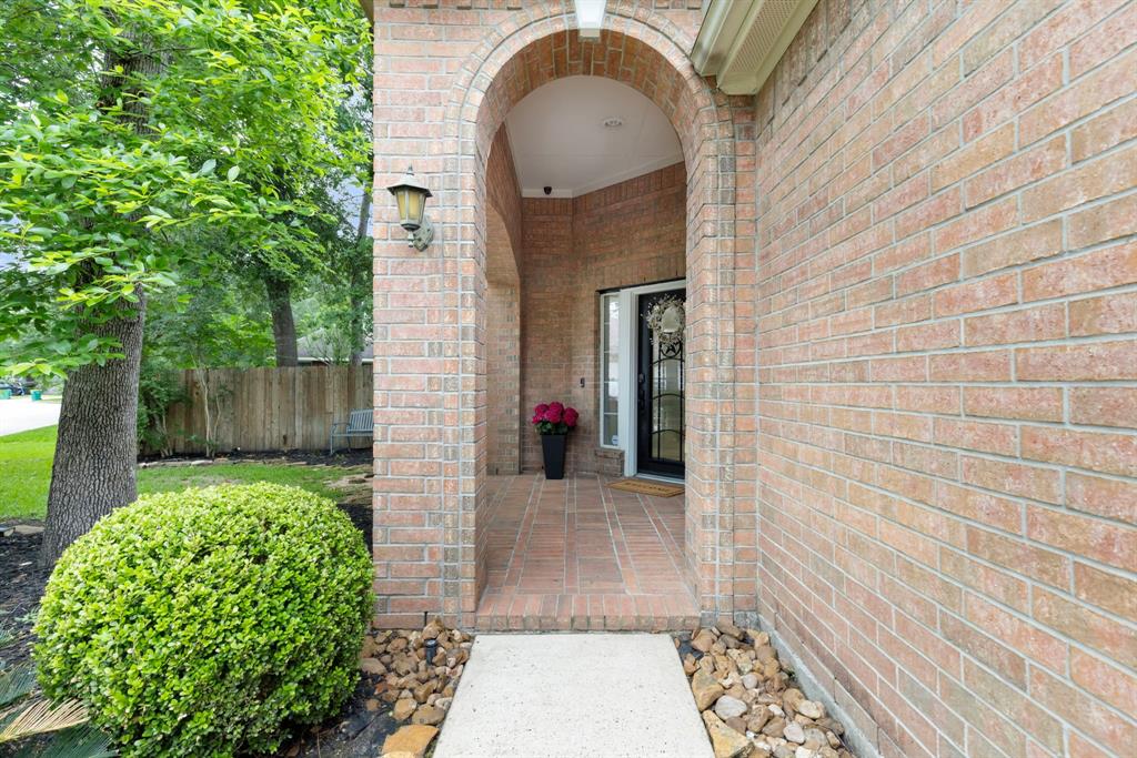 22 Red Adler Place, The Woodlands, Texas image 5