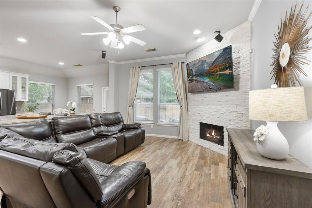 22 Red Adler Place, The Woodlands, Texas image 17