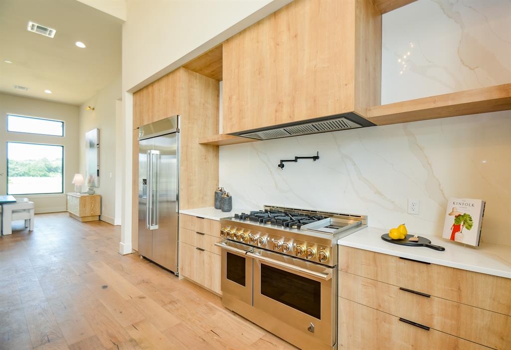 20218 Tealpointe Ridge Lane, Tomball, Texas image 33