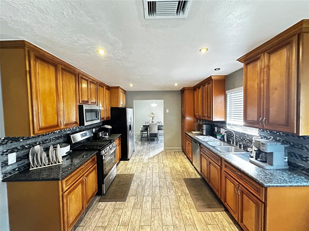 2914 Copra Lane, Houston, Texas image 7