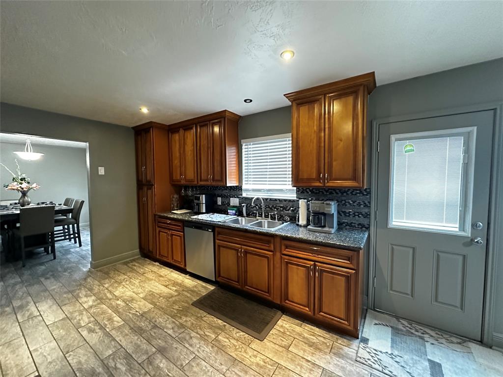 2914 Copra Lane, Houston, Texas image 9