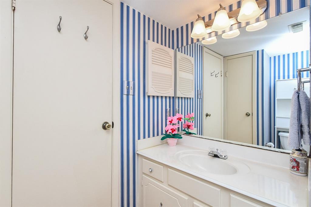 14911 Wunderlich Drive #211, Houston, Texas image 32