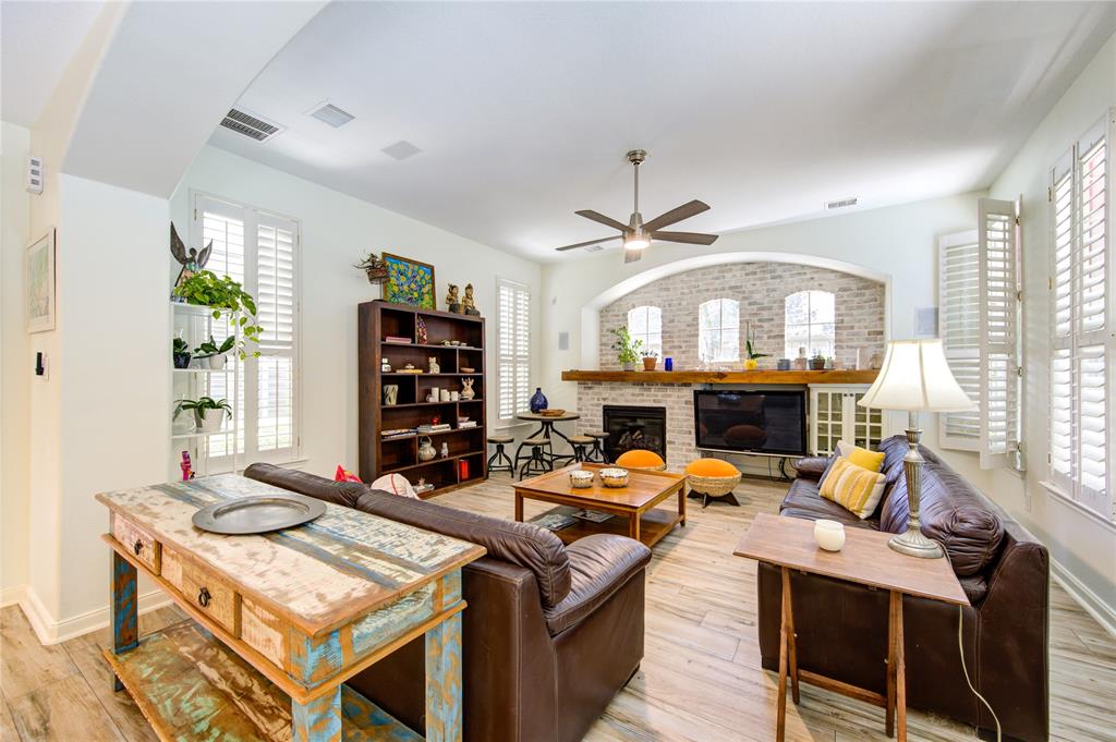 62 W Mirror Ridge Circle, The Woodlands, Texas image 26