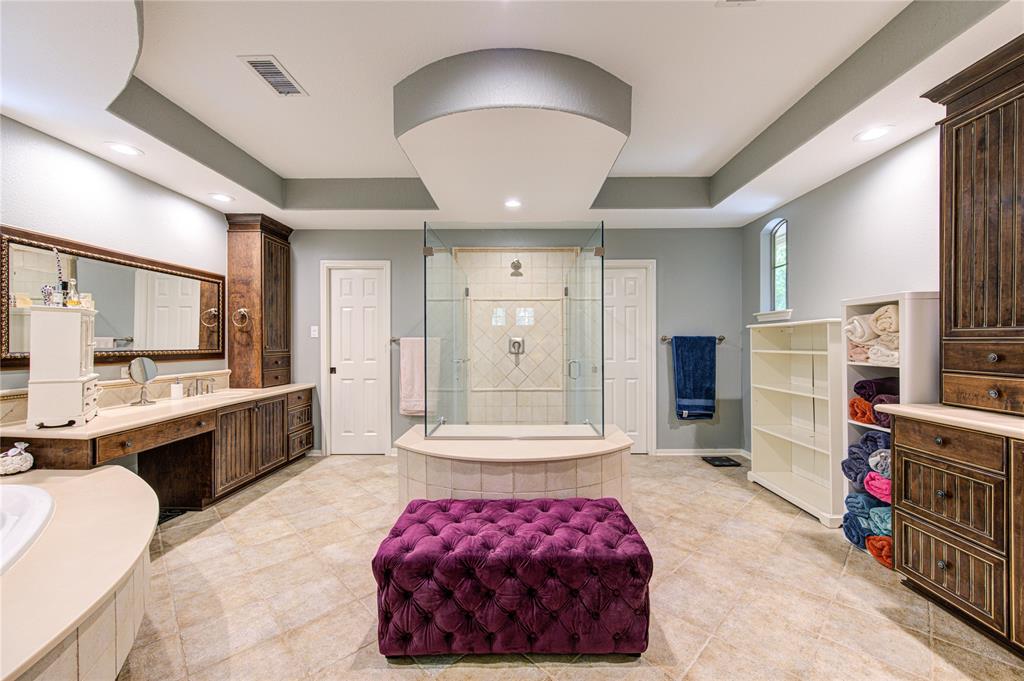 62 W Mirror Ridge Circle, The Woodlands, Texas image 39
