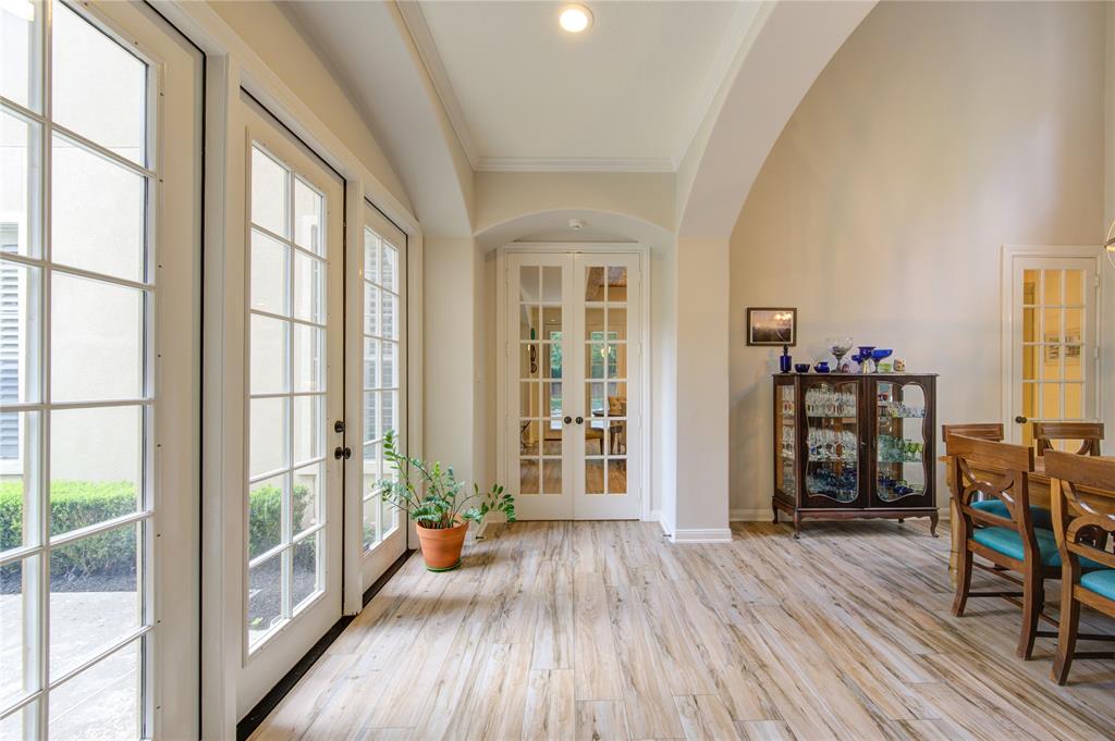 62 W Mirror Ridge Circle, The Woodlands, Texas image 12