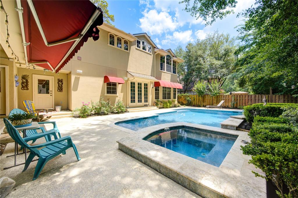 62 W Mirror Ridge Circle, The Woodlands, Texas image 6