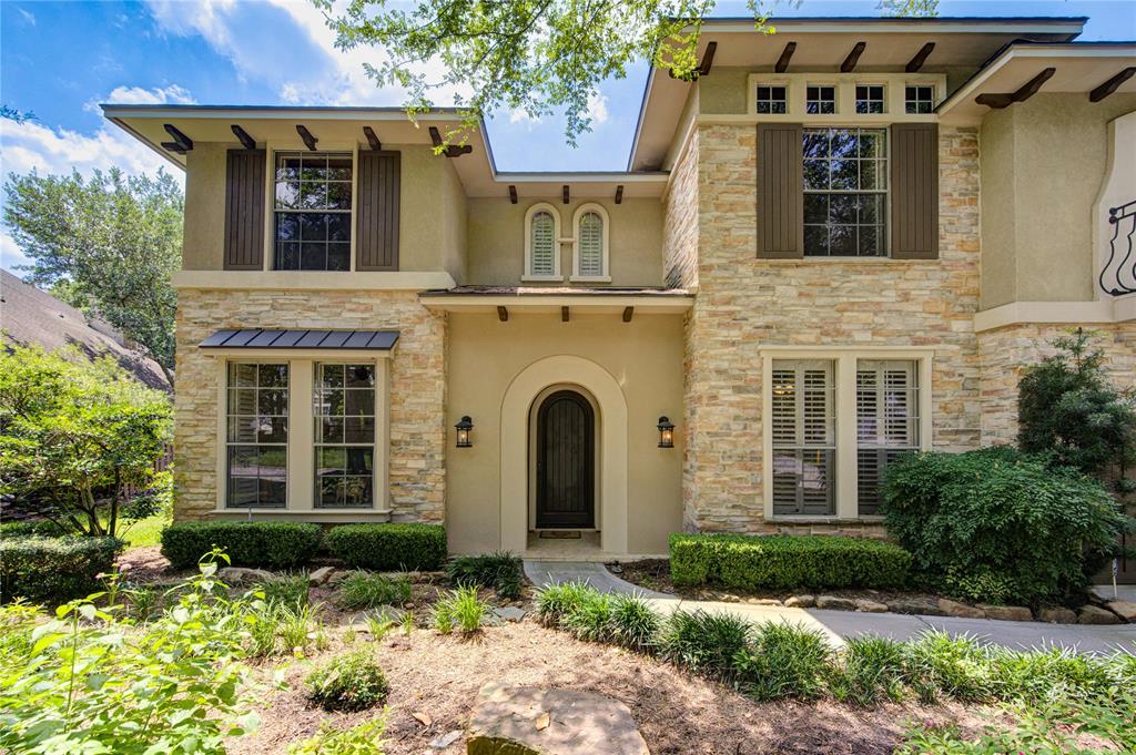 62 W Mirror Ridge Circle, The Woodlands, Texas image 3