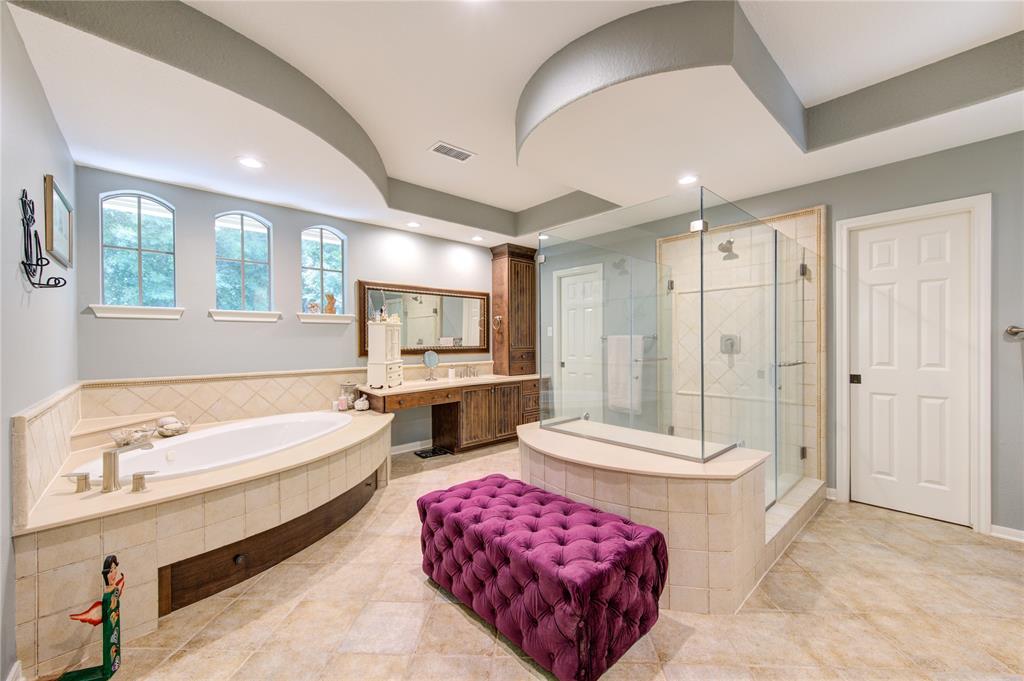 62 W Mirror Ridge Circle, The Woodlands, Texas image 36