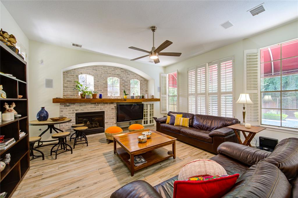 62 W Mirror Ridge Circle, The Woodlands, Texas image 25