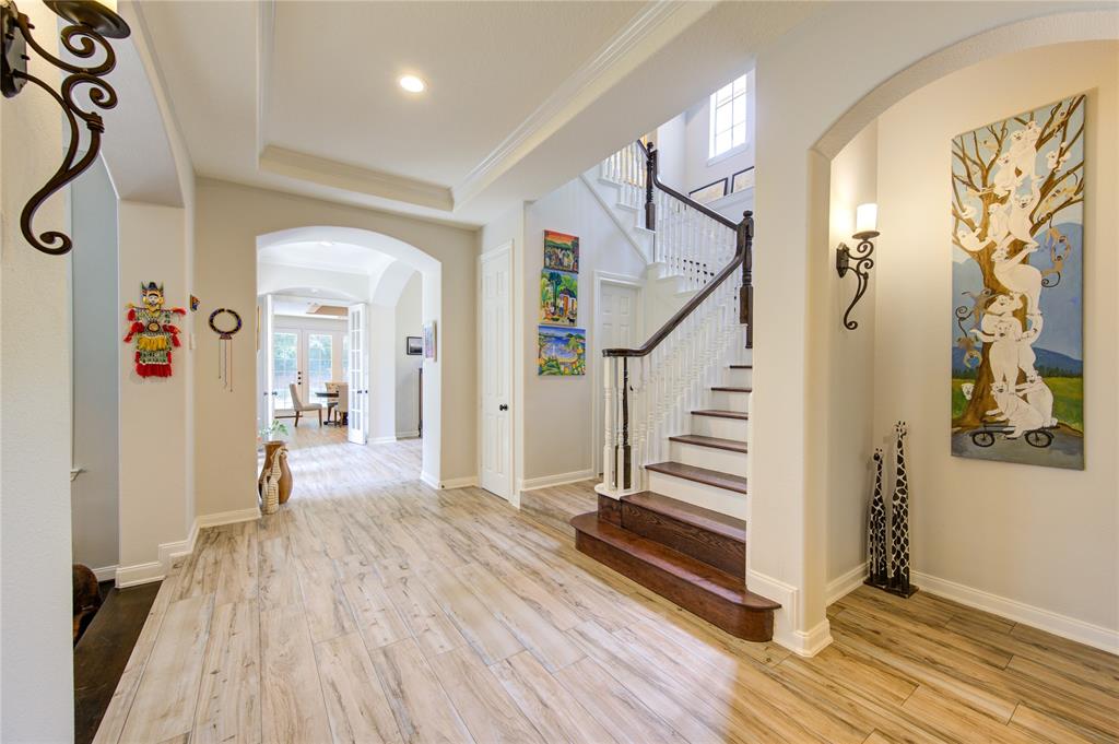 62 W Mirror Ridge Circle, The Woodlands, Texas image 10