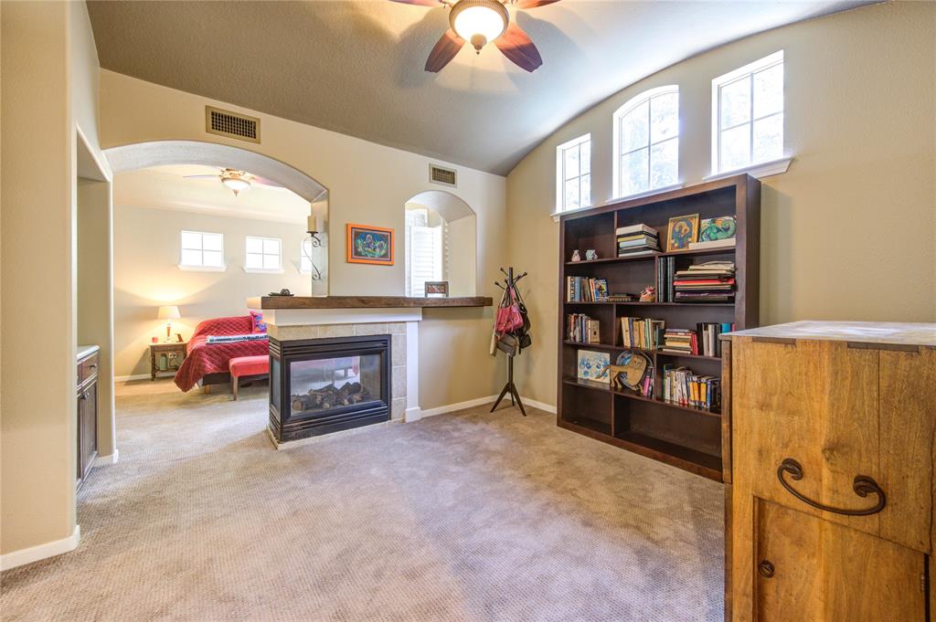 62 W Mirror Ridge Circle, The Woodlands, Texas image 35