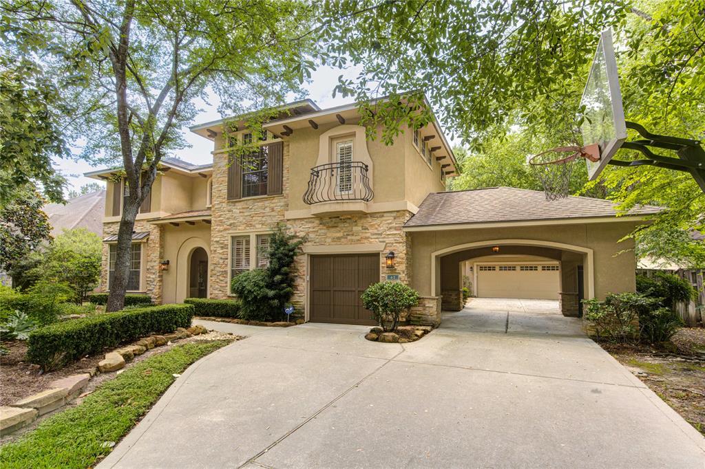 62 W Mirror Ridge Circle, The Woodlands, Texas image 1
