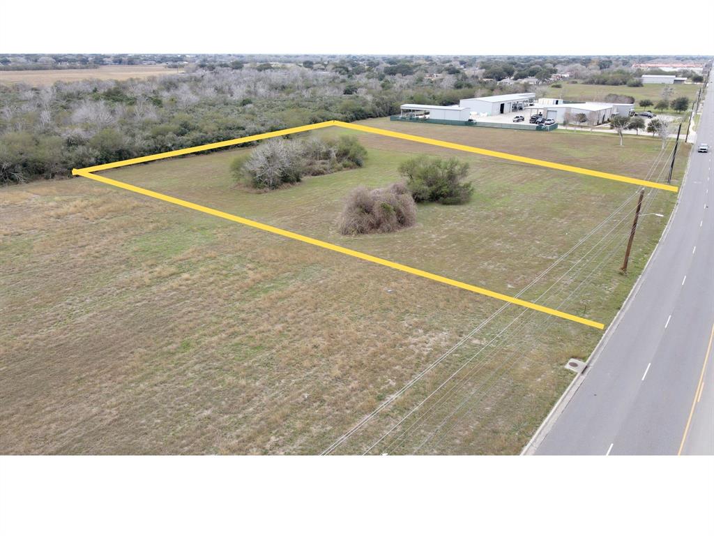 N John Stockbauer Drive, Victoria, Texas image 1