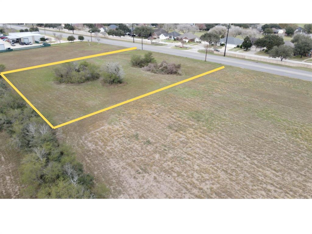 N John Stockbauer Drive, Victoria, Texas image 3