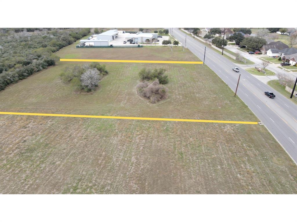 N John Stockbauer Drive, Victoria, Texas image 4
