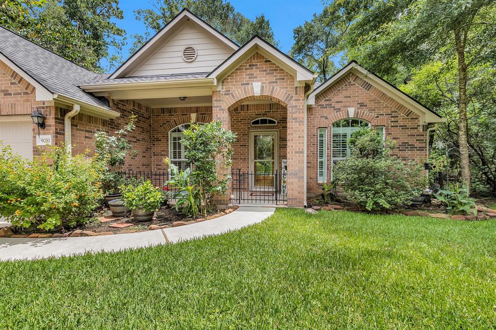 9081 N Comanche Circle