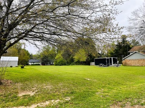 Photo of 130 Robindale Lane, Fairfield, TX 75840 (MLS # 47680584) Photo of 130 Robindale Lane, Fairfield, TX 75840 (MLS # 47680584)