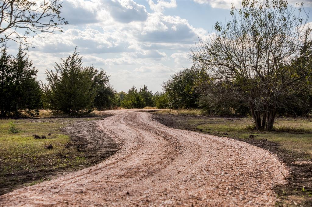 4661 Track Road, New Ulm, Texas image 9