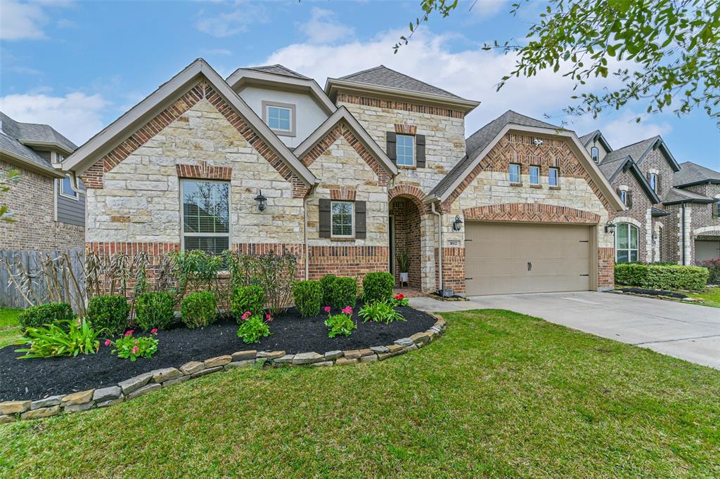 1612 Morning Island Court, Friendswood, Texas image 1
