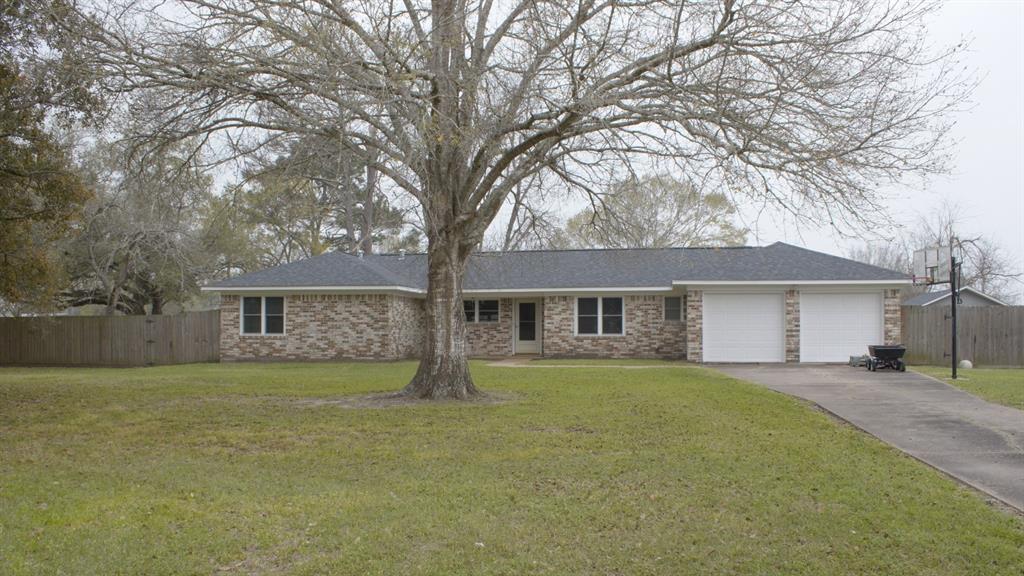 1720 Bayou Drive Drive, Bay City, Texas image 1