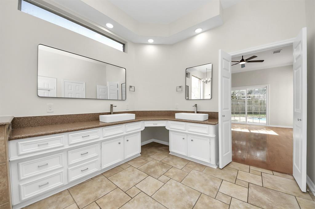 2807 Cedarville Drive, Kingwood, Texas image 22