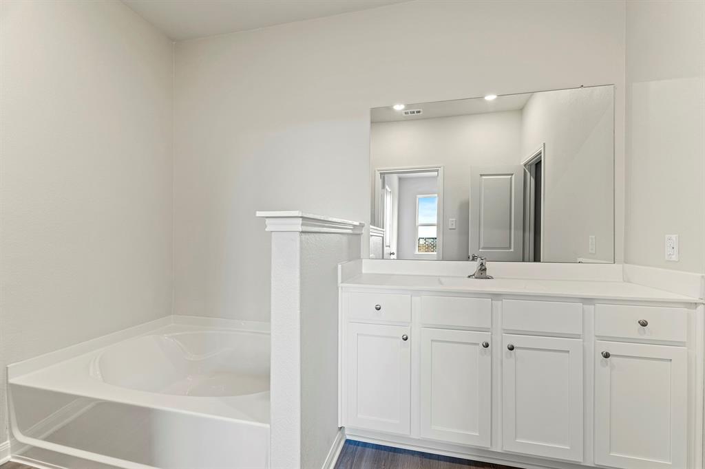 8914 Ice Quartz Drive, Iowa Colony, Texas image 13