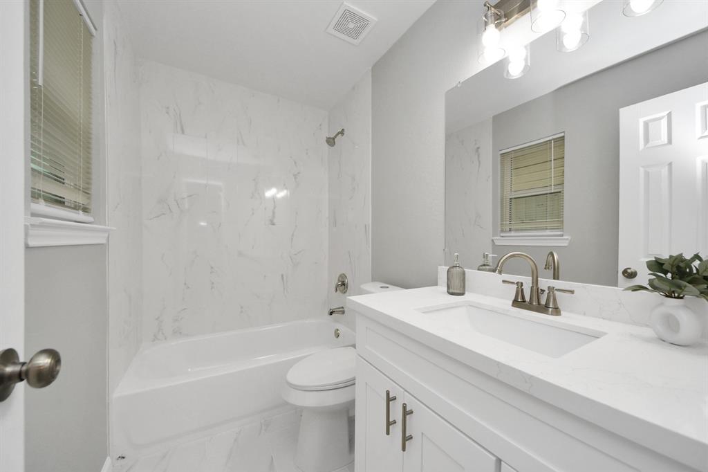 11418 Ribstone Drive, Houston, Texas image 7