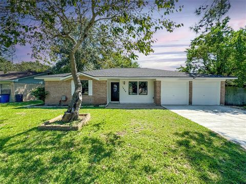 A home in League City