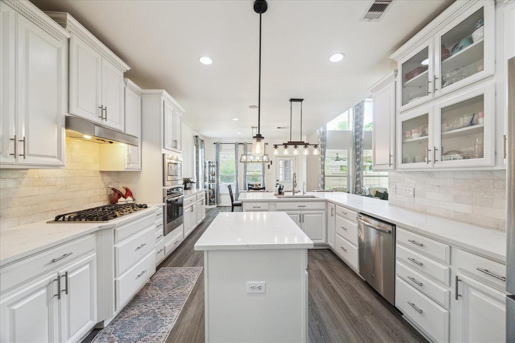 5346 Kristen Circle, Sugar Land, Texas image 12