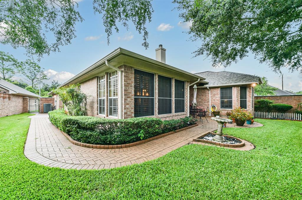 2703 Silver Bough Circle, Houston, Texas image 28
