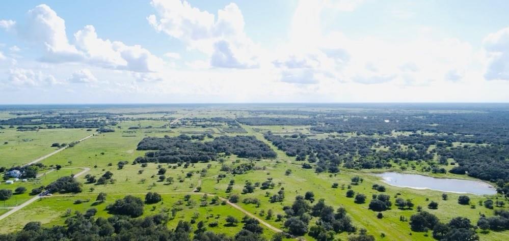 10 Garrett Road, Yoakum, Texas image 9