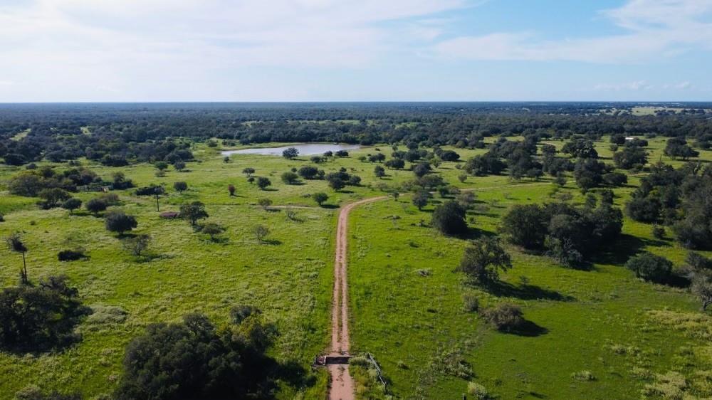 10 Garrett Road, Yoakum, Texas image 13