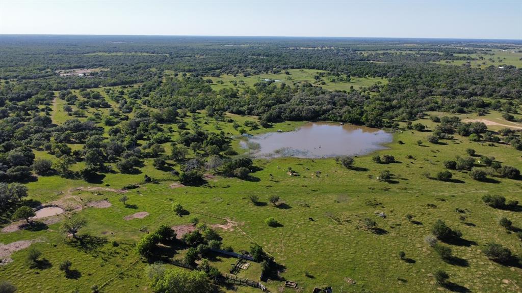 10 Garrett Road, Yoakum, Texas image 8