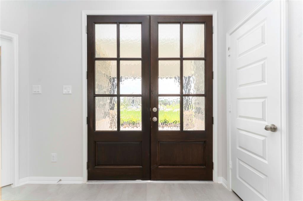 9510 Tree House Court