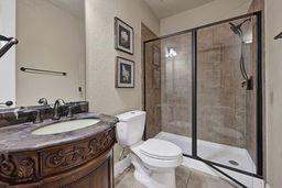 211 N Vershire Circle, The Woodlands, Texas image 5