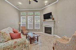 211 N Vershire Circle, The Woodlands, Texas image 11
