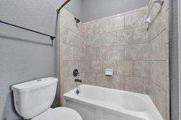 211 N Vershire Circle, The Woodlands, Texas image 20