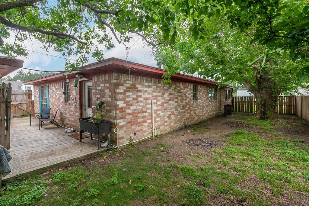 136 Campbell Road, Winnie, Texas image 7