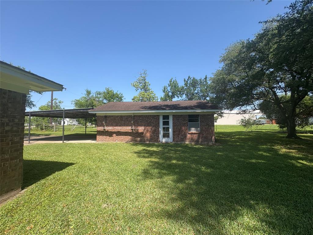 property-search 4 15903 Hickory Drive