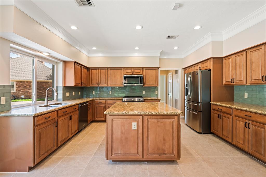 2123 Riverside Drive