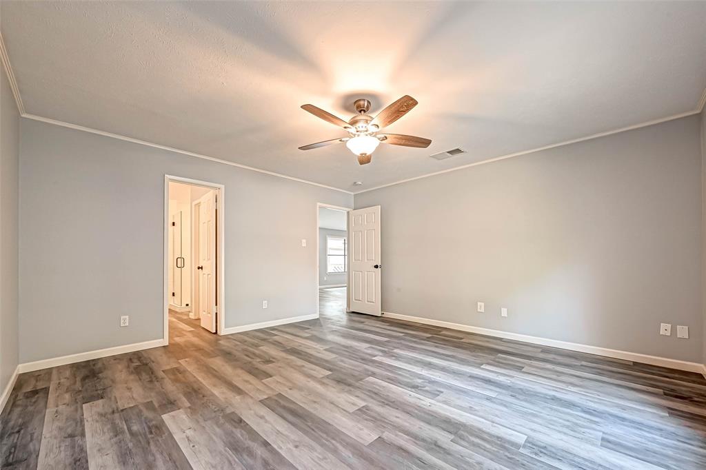 3022 Falling Brook Drive, Kingwood, Texas image 28