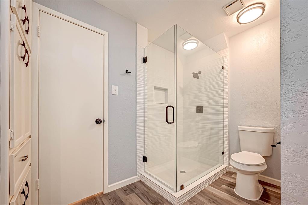 3022 Falling Brook Drive, Kingwood, Texas image 22