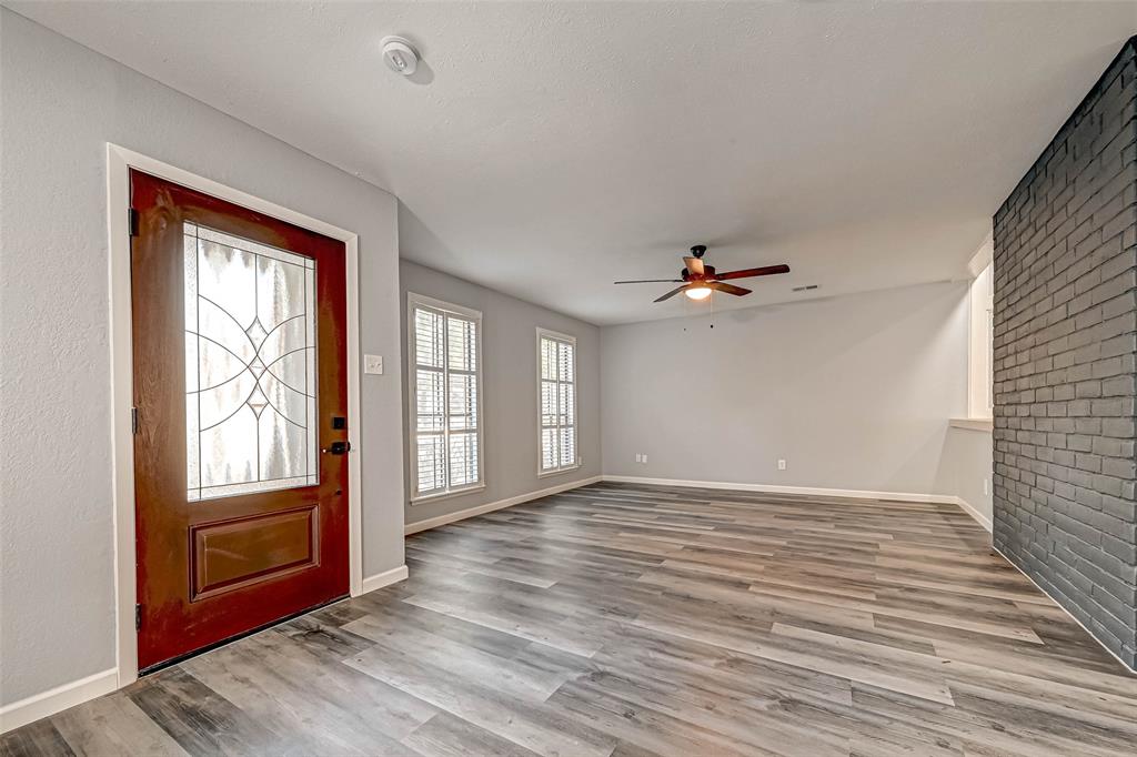 3022 Falling Brook Drive, Kingwood, Texas image 13
