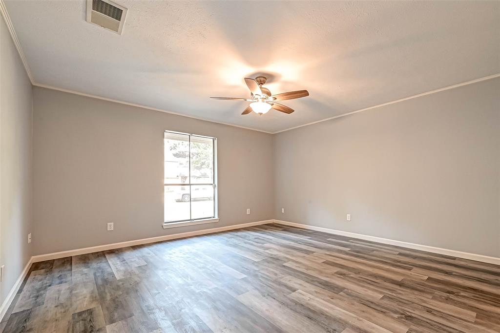 3022 Falling Brook Drive, Kingwood, Texas image 29