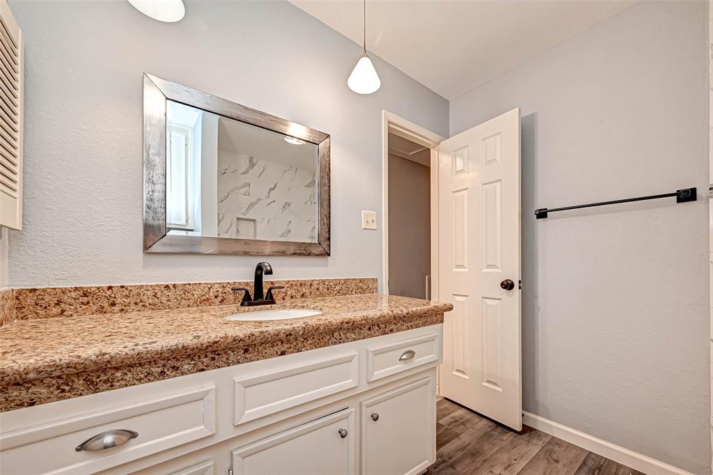 3022 Falling Brook Drive, Kingwood, Texas image 31