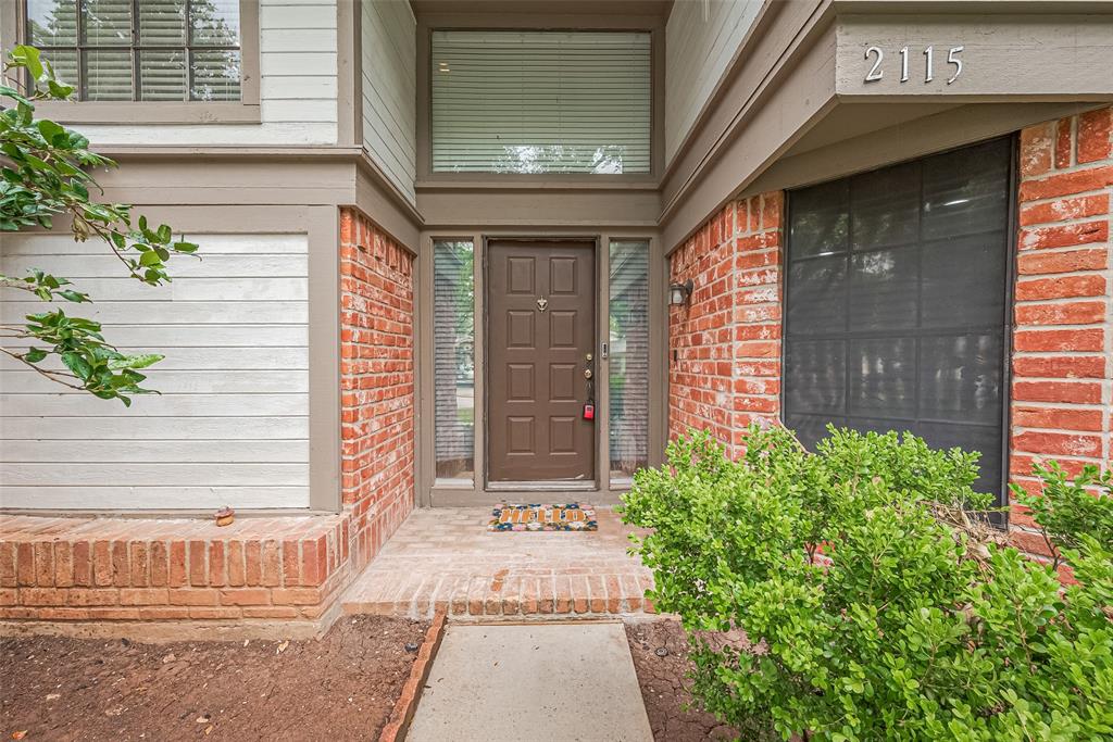 2115 Streamcrest Lane, Sugar Land, Texas image 3