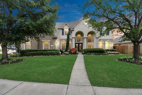 Single Family Residence in Houston TX 17314 Pinecreek Hollow Lane.jpg